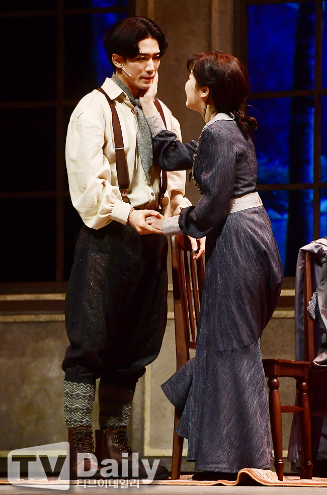 ƼºêÀ̵¥Àϸ® Æ÷Åä