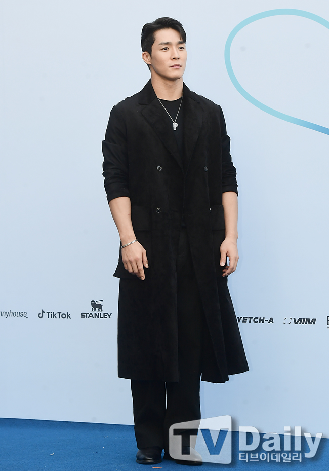 ƼºêÀ̵¥Àϸ® Æ÷Åä