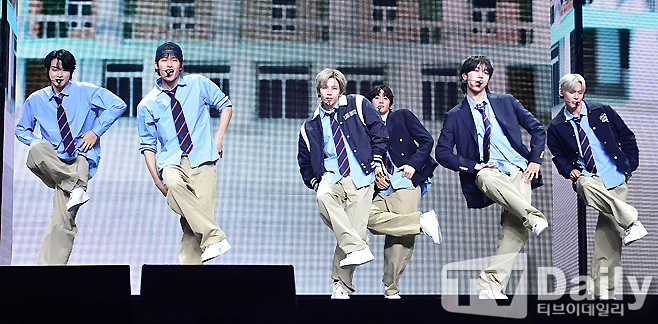 ƼºêÀ̵¥Àϸ® Æ÷Åä