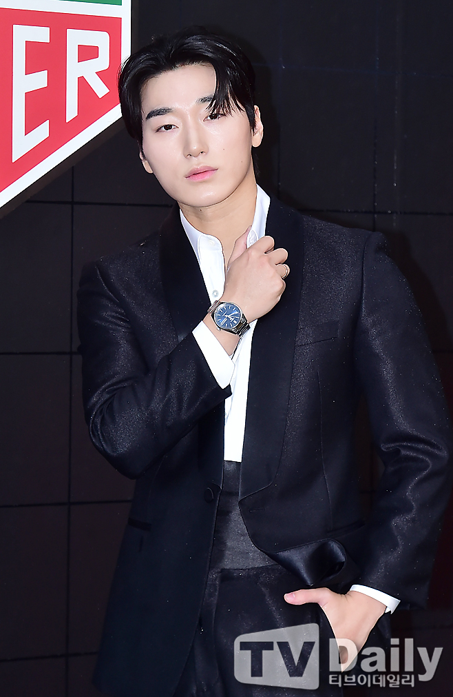 ƼºêÀ̵¥Àϸ® Æ÷Åä