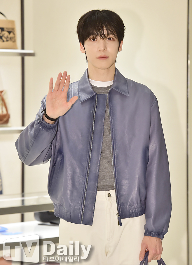 ƼºêÀ̵¥Àϸ® Æ÷Åä