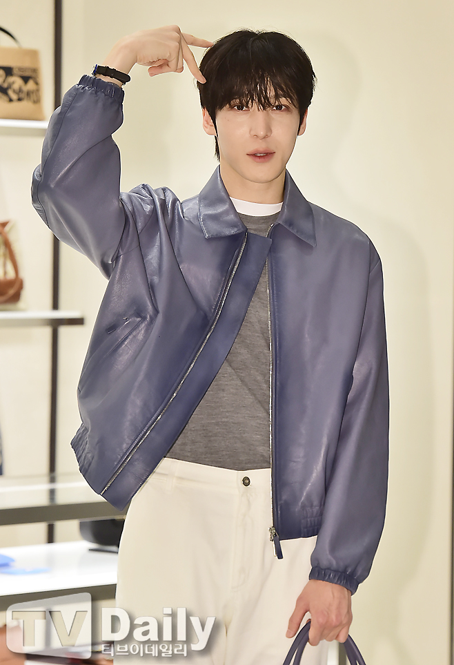 ƼºêÀ̵¥Àϸ® Æ÷Åä