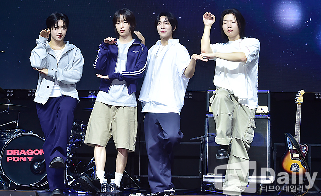 ƼºêÀ̵¥Àϸ® Æ÷Åä