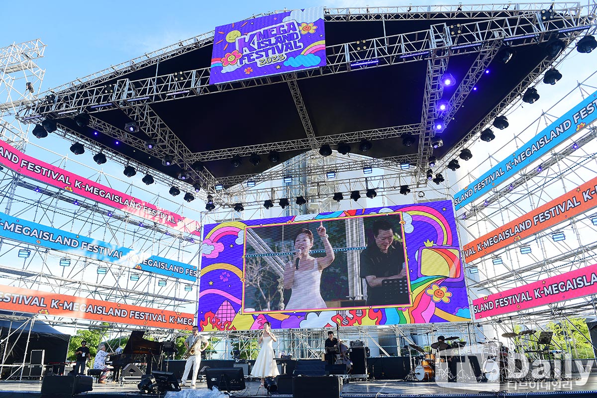 ƼºêÀ̵¥Àϸ® Æ÷Åä