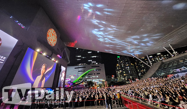 ƼºêÀ̵¥Àϸ® Æ÷Åä