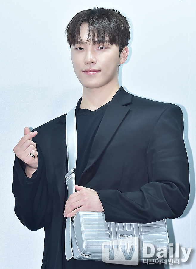 ƼºêÀ̵¥Àϸ® Æ÷Åä