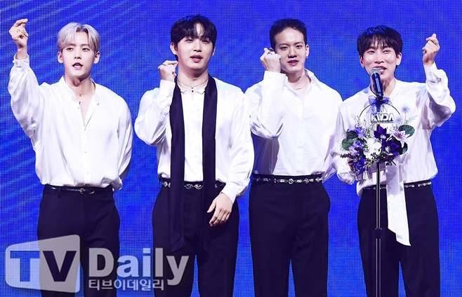 ƼºêÀ̵¥Àϸ® Æ÷Åä