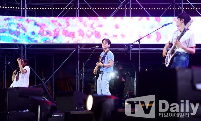 ƼºêÀ̵¥Àϸ® Æ÷Åä