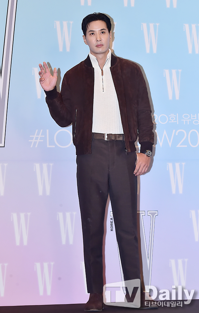 ƼºêÀ̵¥Àϸ® Æ÷Åä