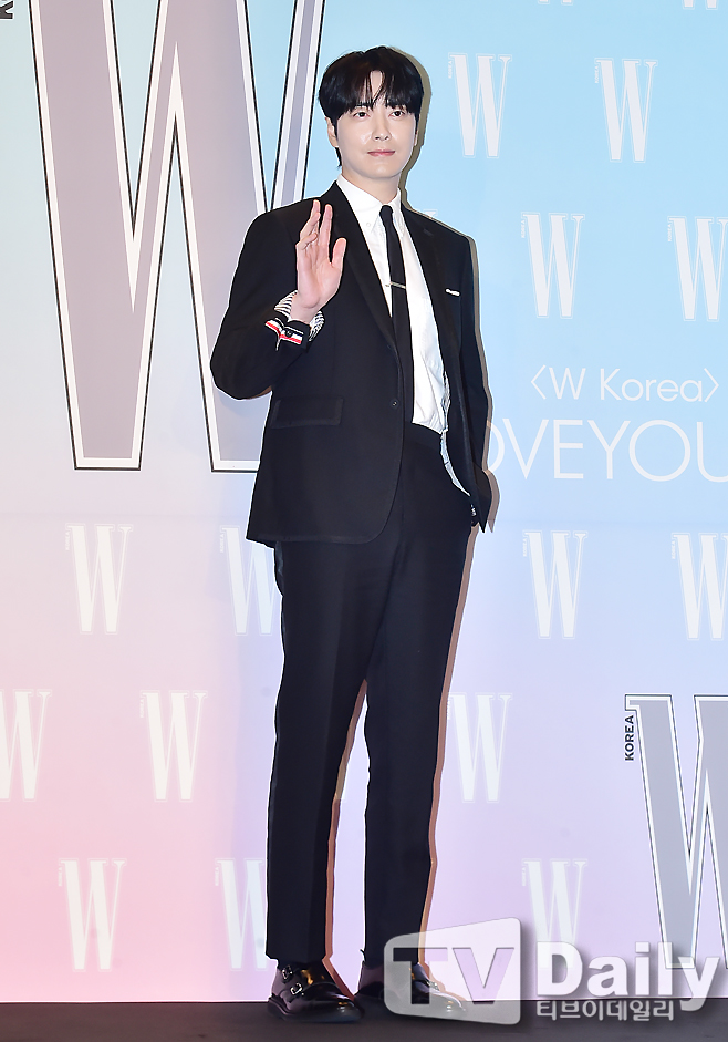 ƼºêÀ̵¥Àϸ® Æ÷Åä