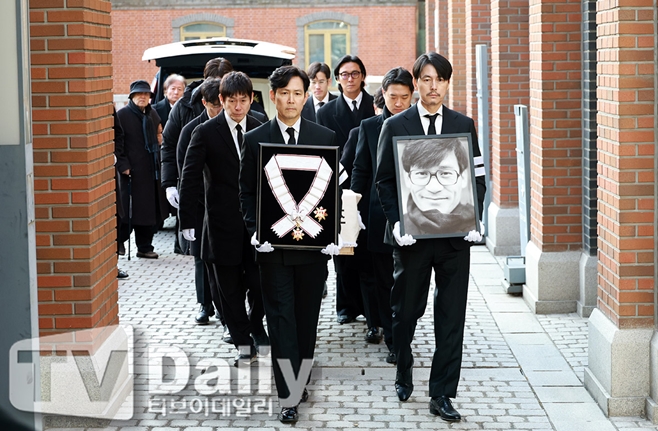 ƼºêÀ̵¥Àϸ® Æ÷Åä