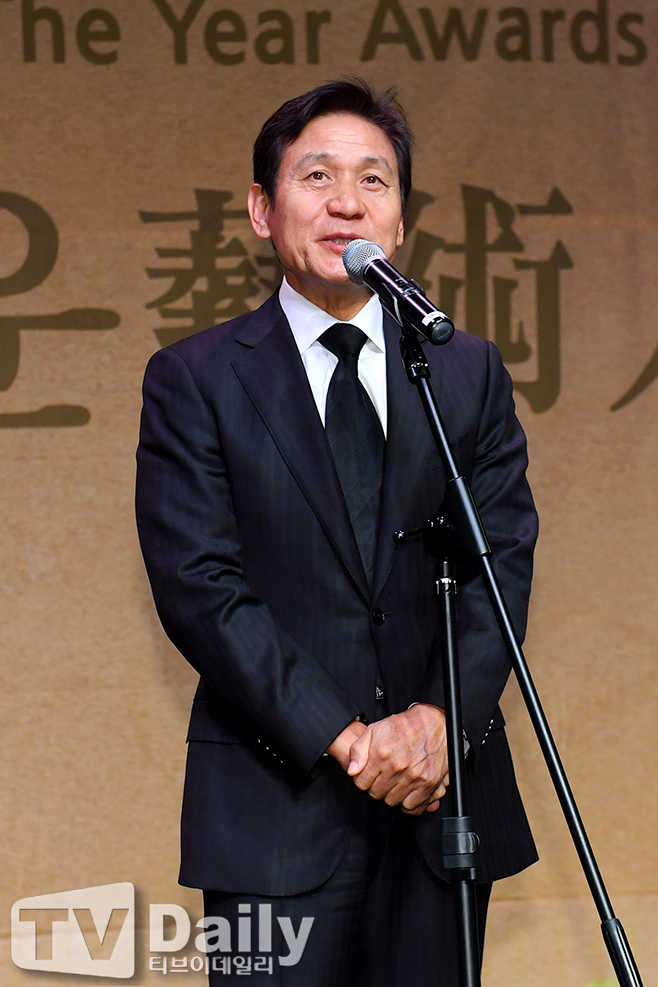 ¾Æ¸§´Ù¿î¿¹¼úÀλó ¾È¼º±â