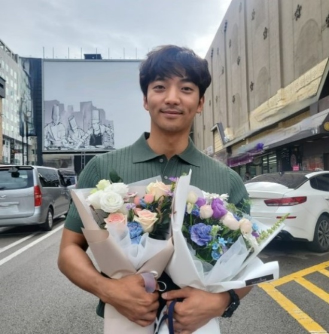 ƼºêÀ̵¥Àϸ® Æ÷Åä