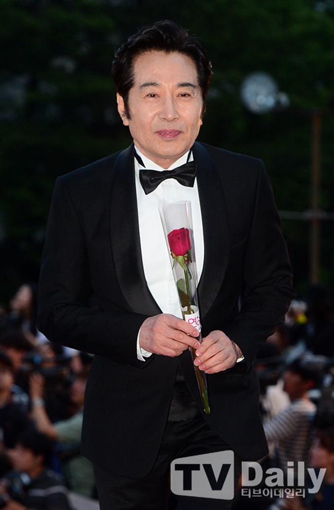 ƼºêÀ̵¥Àϸ® Æ÷Åä