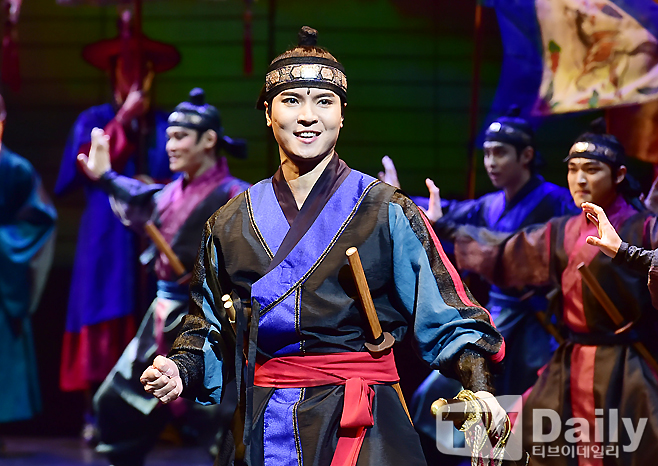 ƼºêÀ̵¥Àϸ® Æ÷Åä