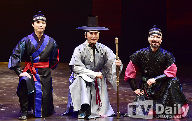 ƼºêÀ̵¥Àϸ® Æ÷Åä