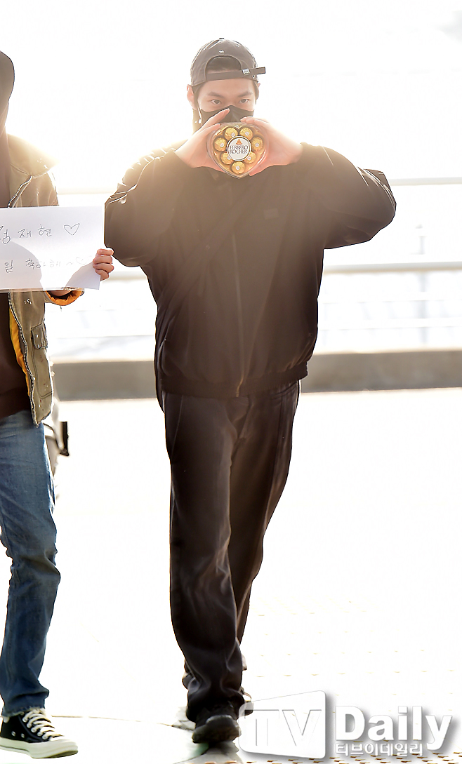 ƼºêÀ̵¥Àϸ® Æ÷Åä