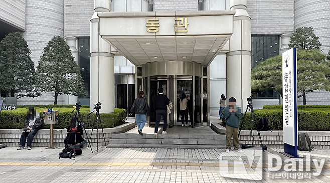 ƼºêÀ̵¥Àϸ® Æ÷Åä