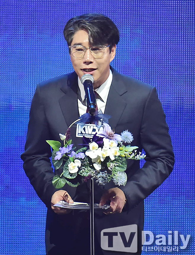 ƼºêÀ̵¥Àϸ® Æ÷Åä