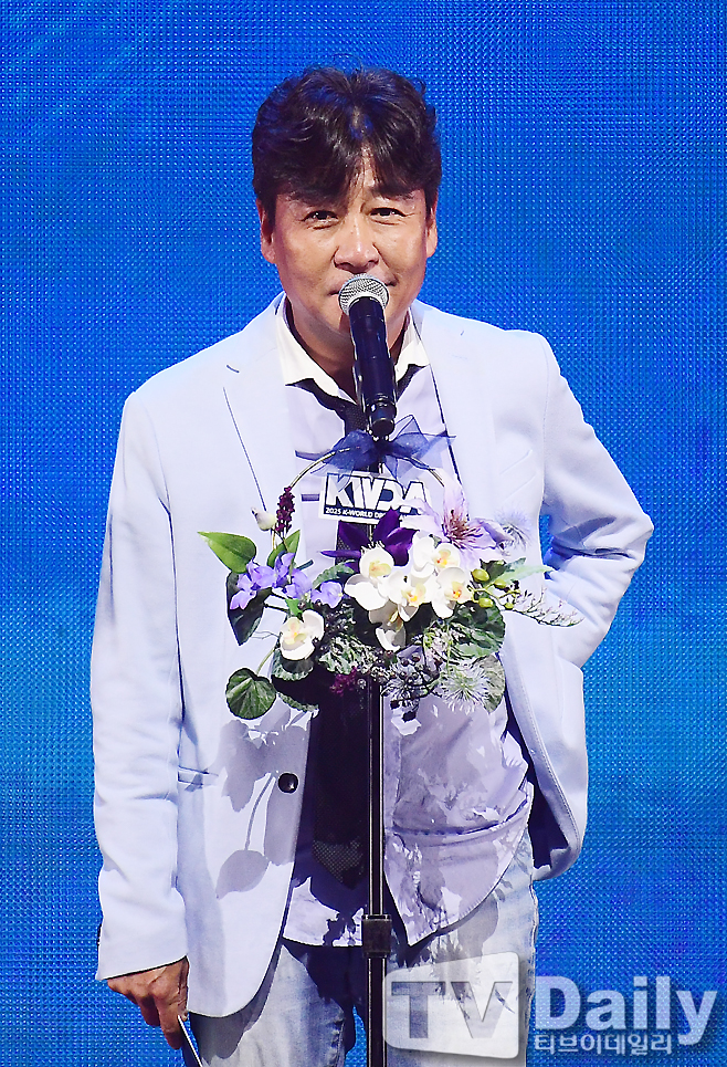 ƼºêÀ̵¥Àϸ® Æ÷Åä