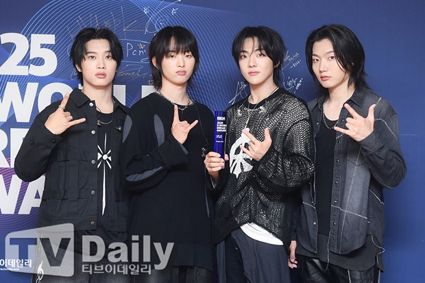 ƼºêÀ̵¥Àϸ® Æ÷Åä