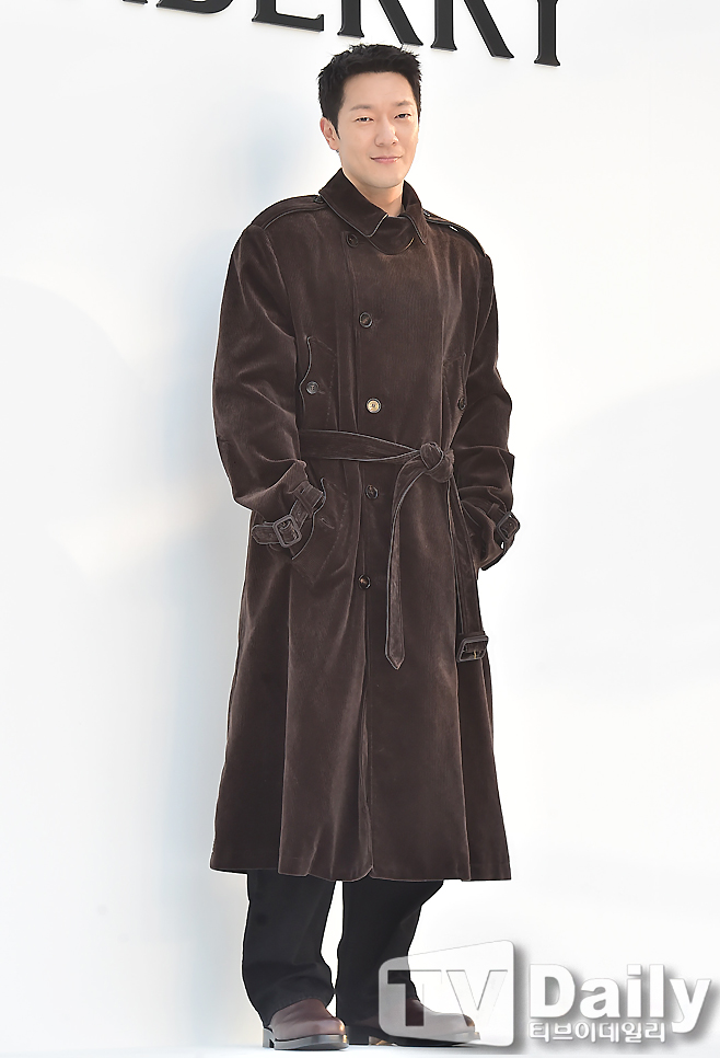 ƼºêÀ̵¥Àϸ® Æ÷Åä