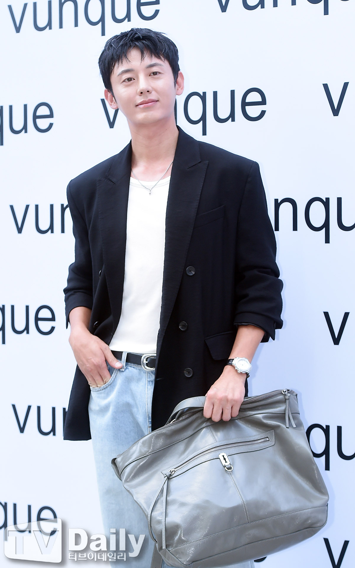 ƼºêÀ̵¥Àϸ® Æ÷Åä