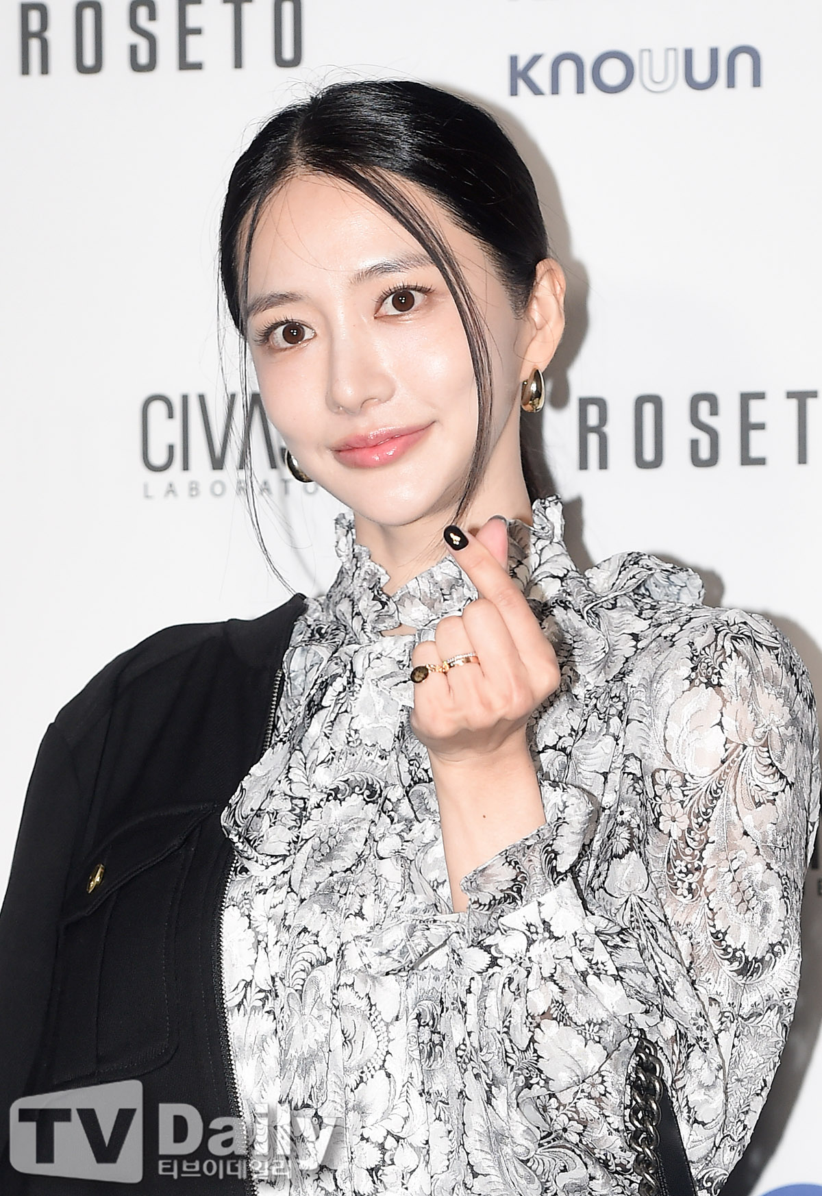 ƼºêÀ̵¥Àϸ® Æ÷Åä