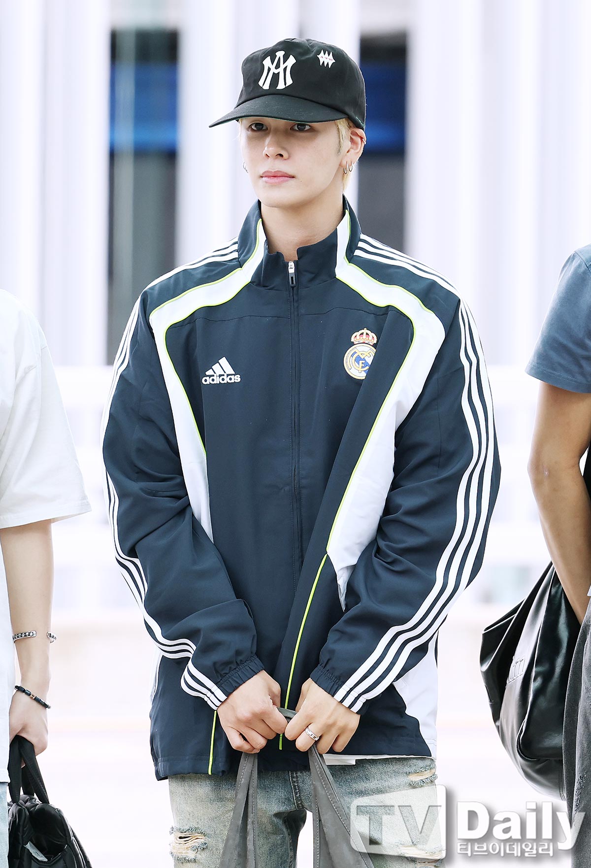 ƼºêÀ̵¥Àϸ® Æ÷Åä