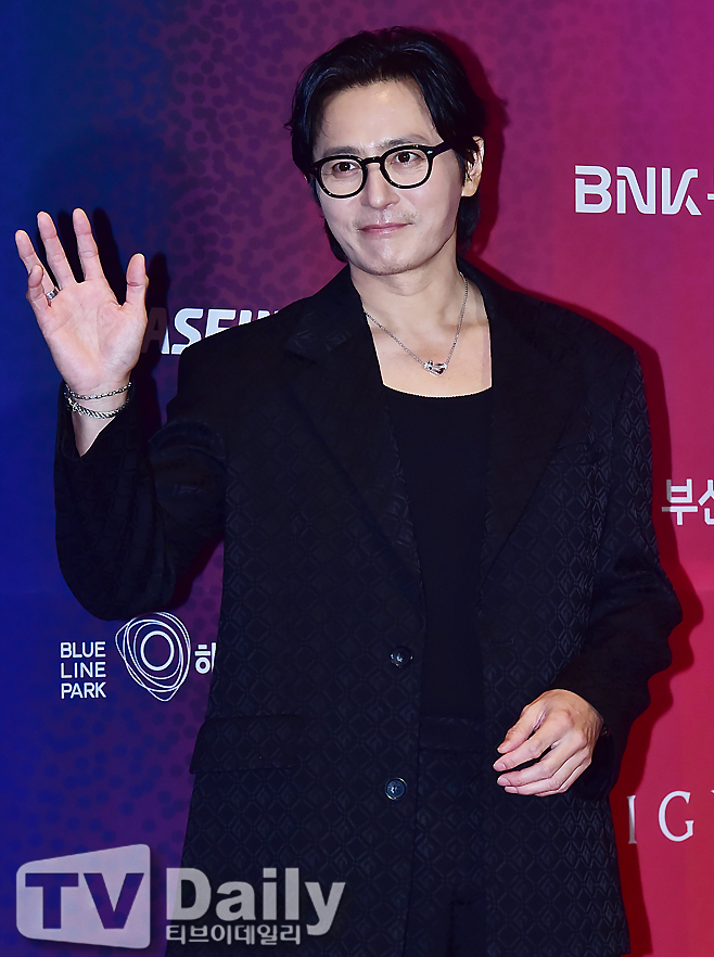 ƼºêÀ̵¥Àϸ® Æ÷Åä