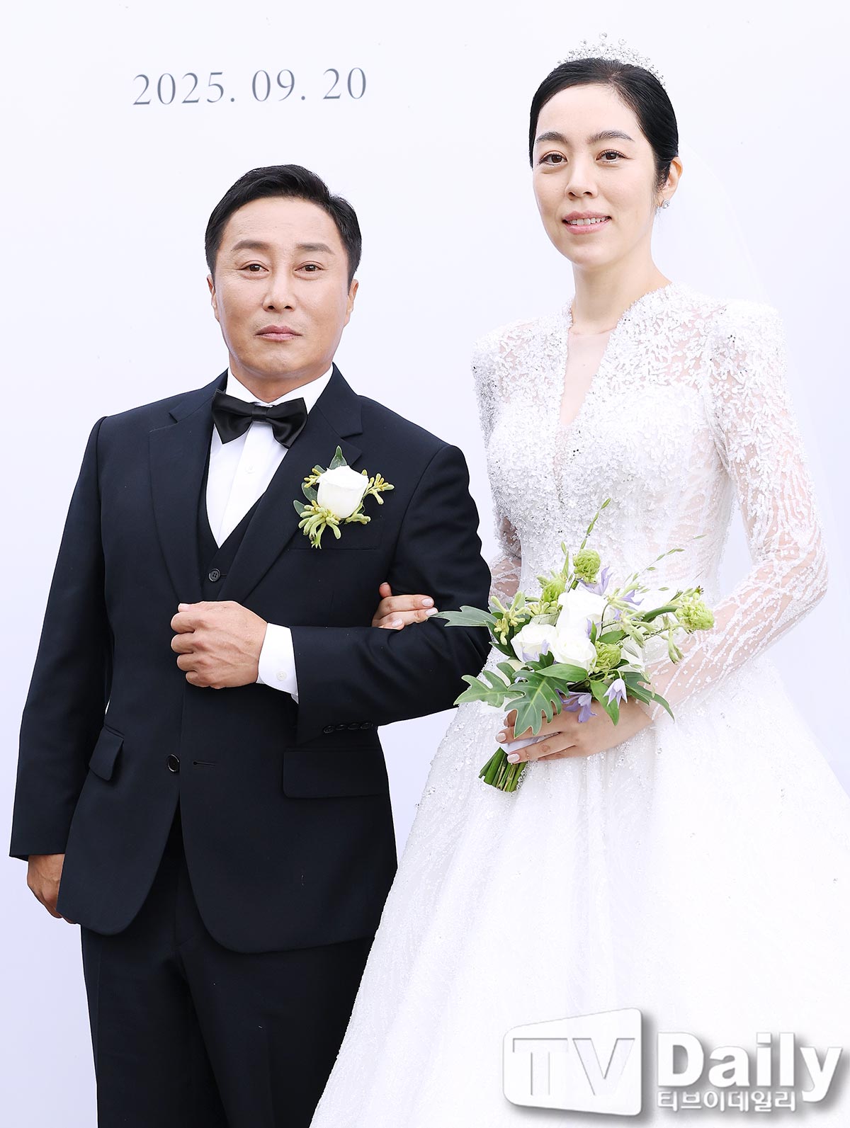 ƼºêÀ̵¥Àϸ® Æ÷Åä