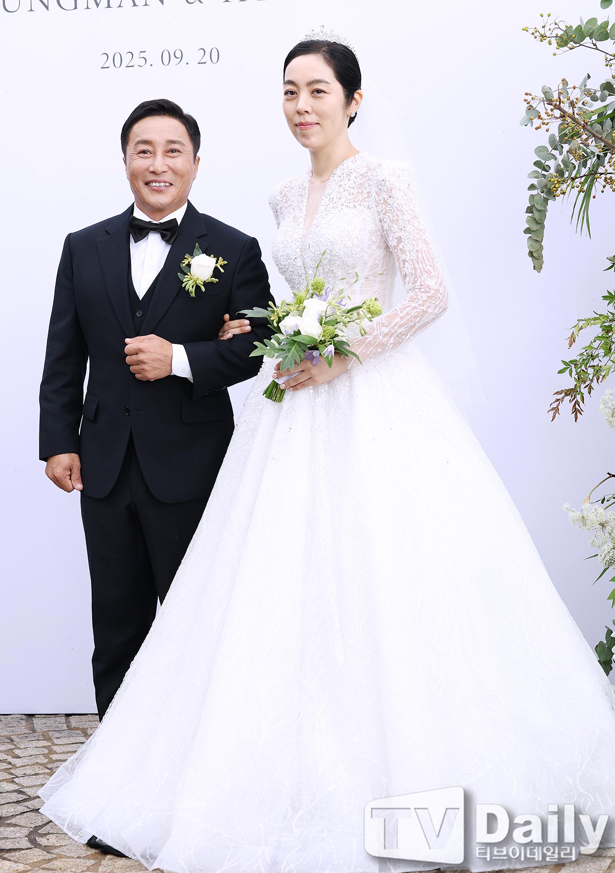 ƼºêÀ̵¥Àϸ® Æ÷Åä