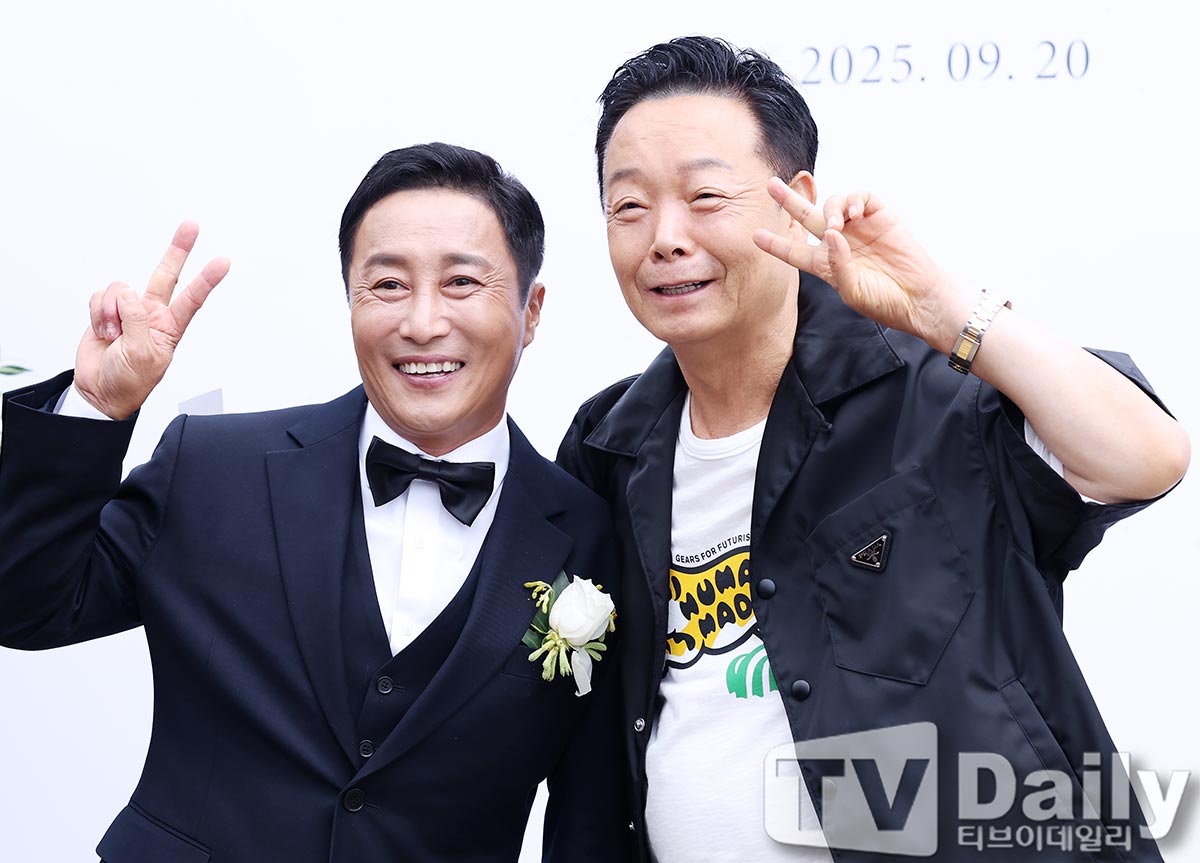 ƼºêÀ̵¥Àϸ® Æ÷Åä