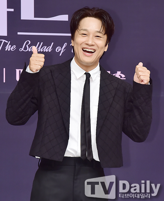 ƼºêÀ̵¥Àϸ® Æ÷Åä