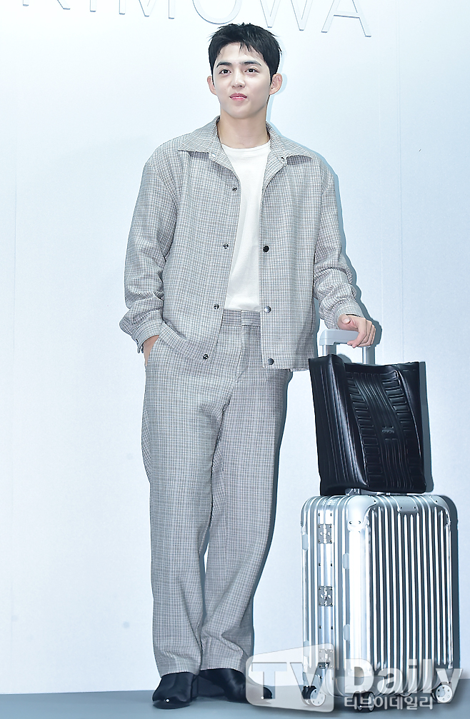 ƼºêÀ̵¥Àϸ® Æ÷Åä