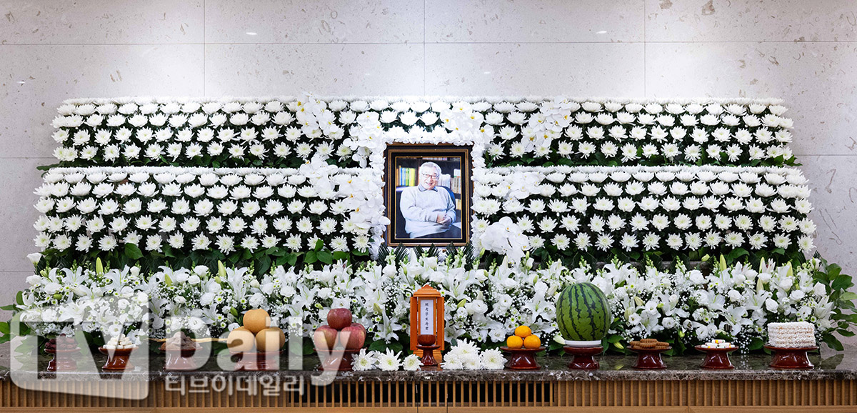 ƼºêÀ̵¥Àϸ® Æ÷Åä