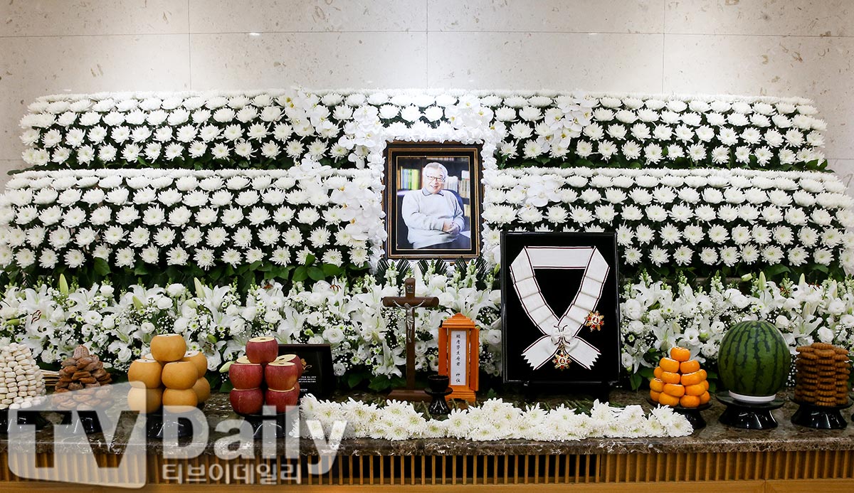 ƼºêÀ̵¥Àϸ® Æ÷Åä