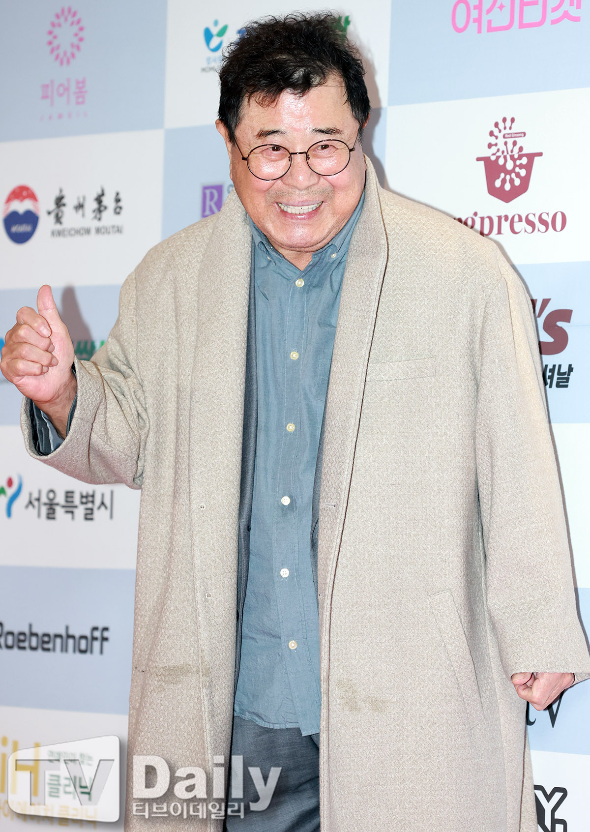 ƼºêÀ̵¥Àϸ® Æ÷Åä