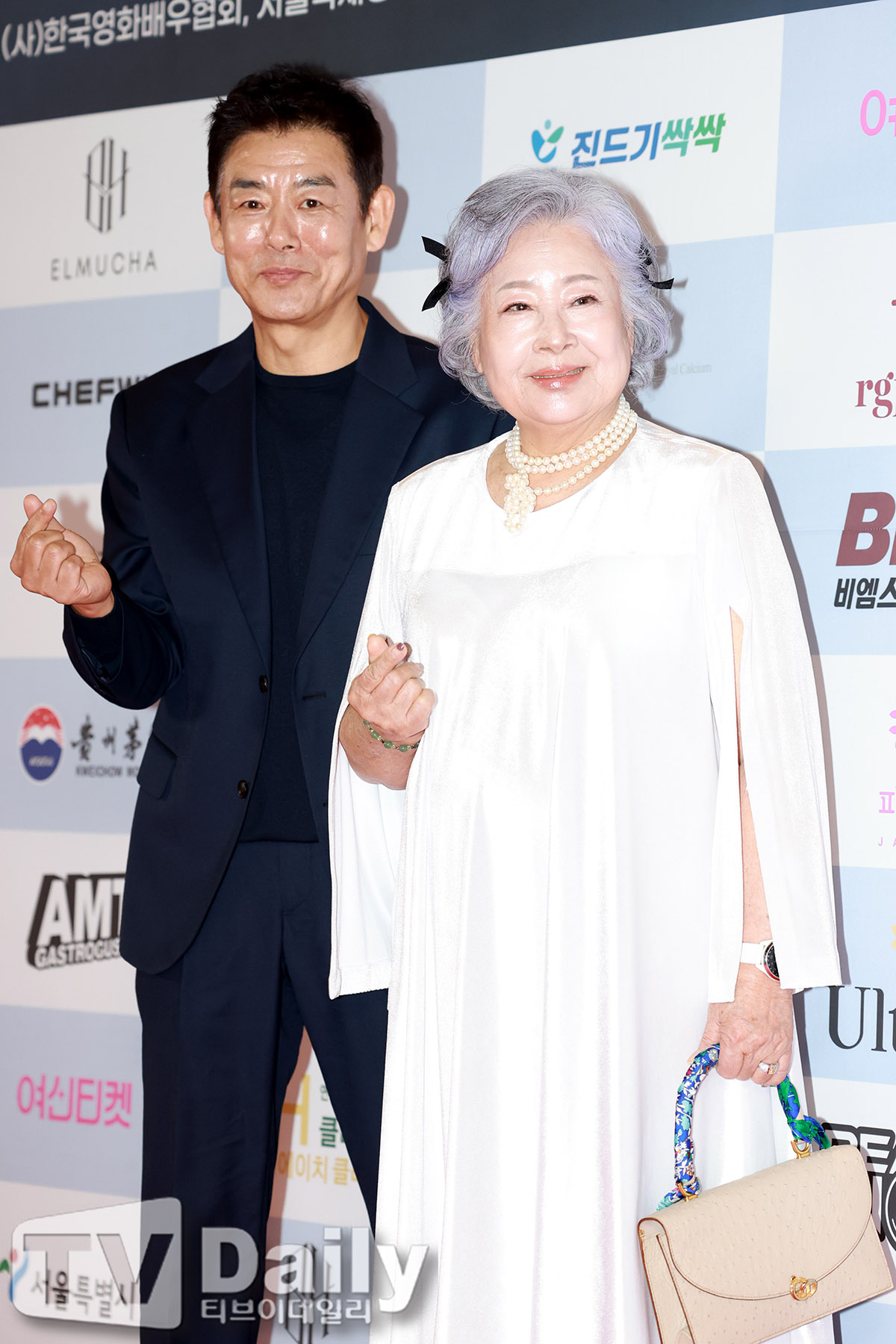 ƼºêÀ̵¥Àϸ® Æ÷Åä