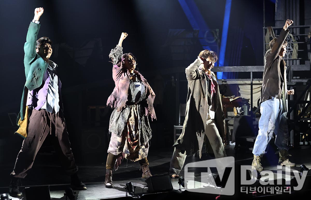 ƼºêÀ̵¥Àϸ® Æ÷Åä