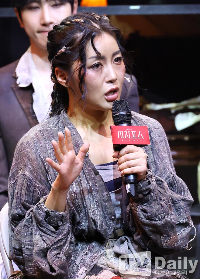 ¹ÂÁöÄà ½ÃÁöÇÁ½º, ¸®ÇìÀÌ