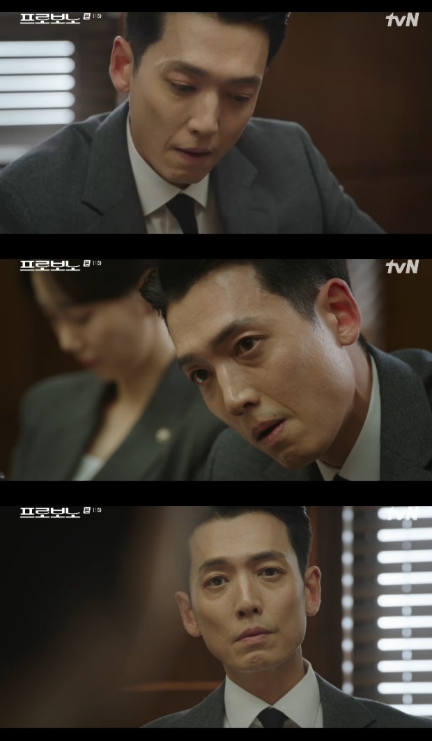 ���κ���