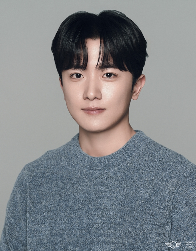 김신비
