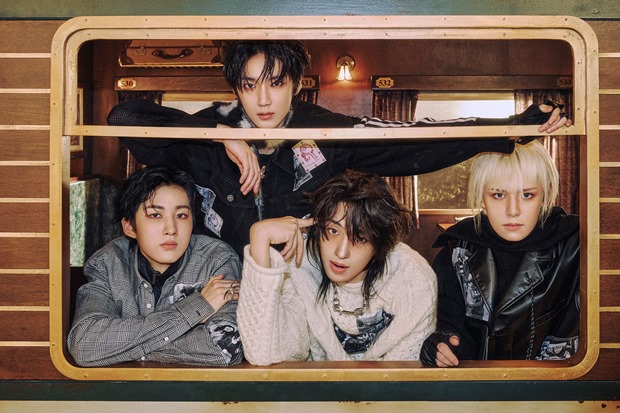 ���̿���