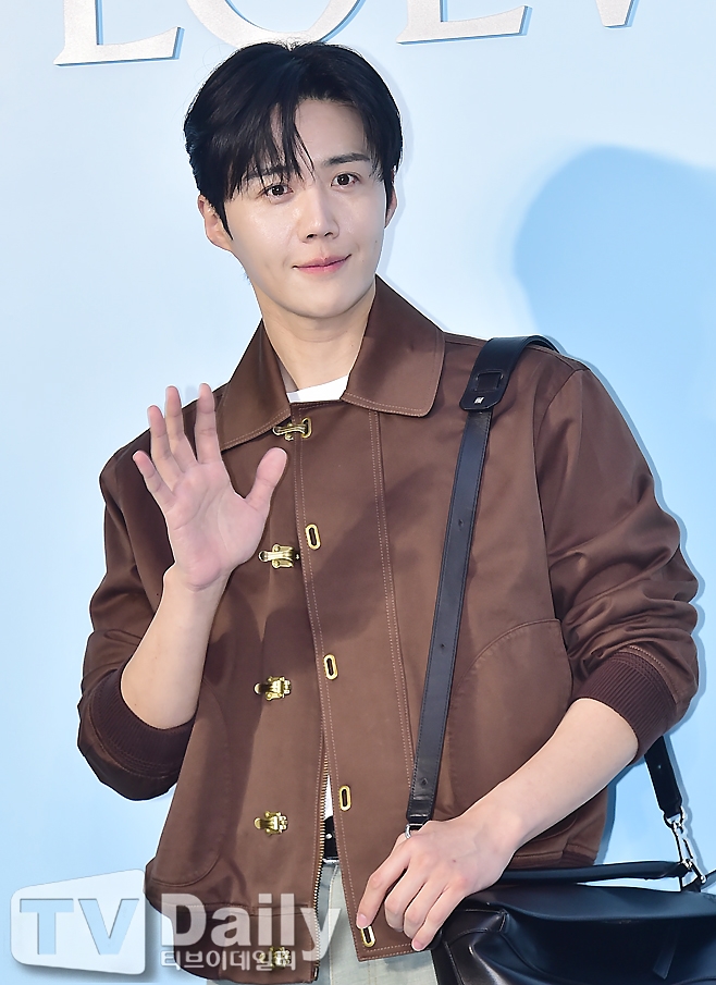 김선호