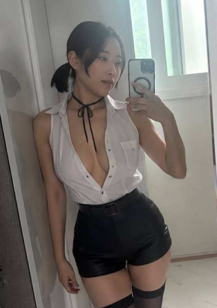 �ڹ̵�� �̼��� SNS