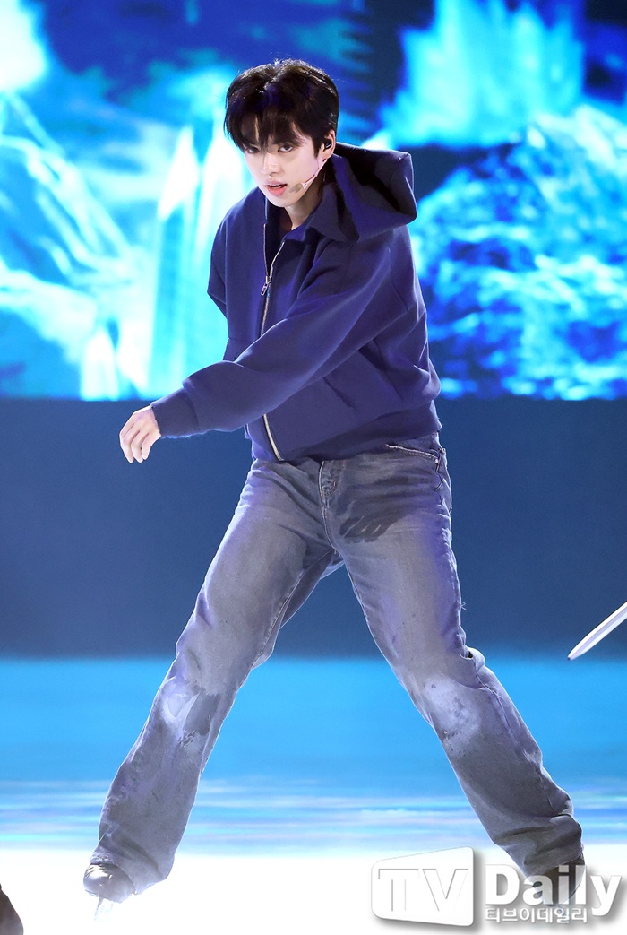 ���̽��� �� ȥ�ڸ� ������ on ICE, ����ȯ