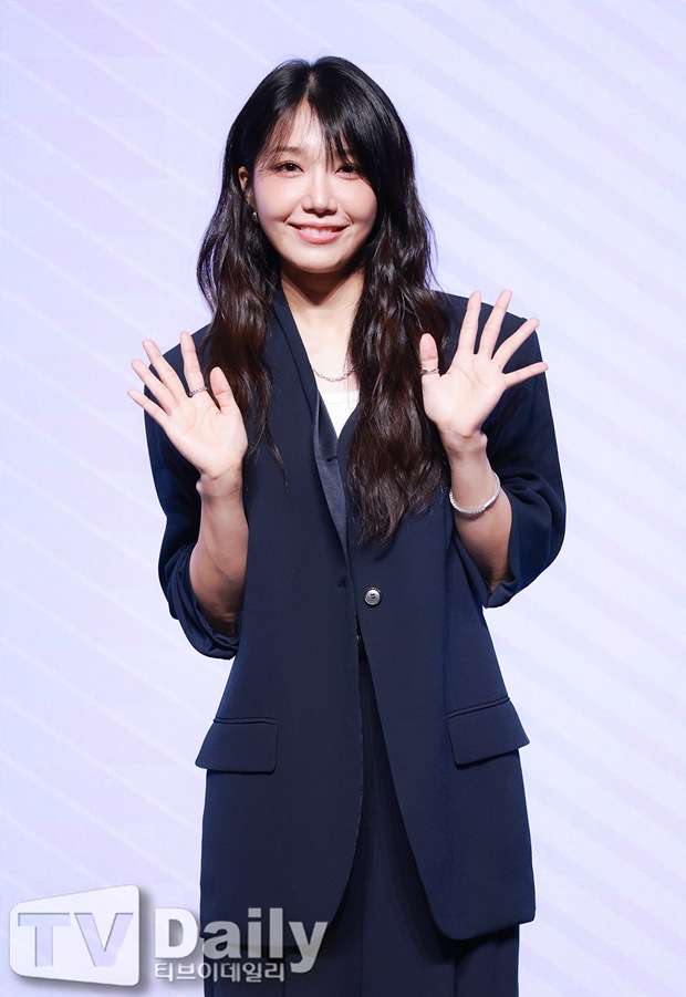 정은지